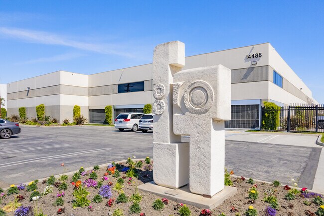 Plus de détails pour 14512-14518 Garfield Ave, Paramount, CA - Industriel à louer