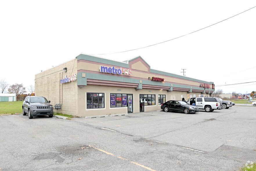 57565-57575 Gratiot Ave, New Haven, MI à louer - Photo du bâtiment - Image 2 de 5