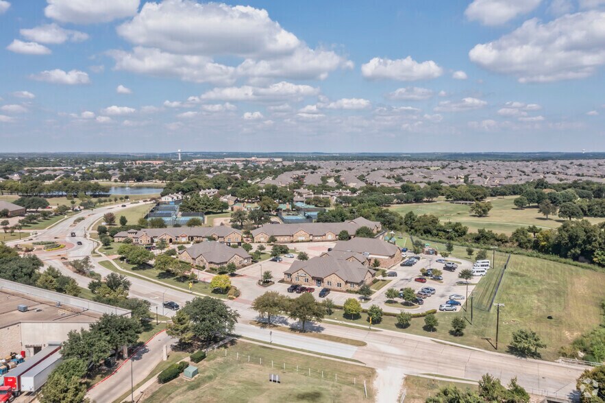 905-915 Trophy Club Dr, Trophy Club, TX for lease - Aerial - Image 2 of 4