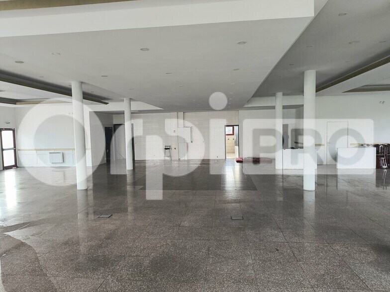 Flex in Reims for sale - Interior Photo - Image 2 of 6
