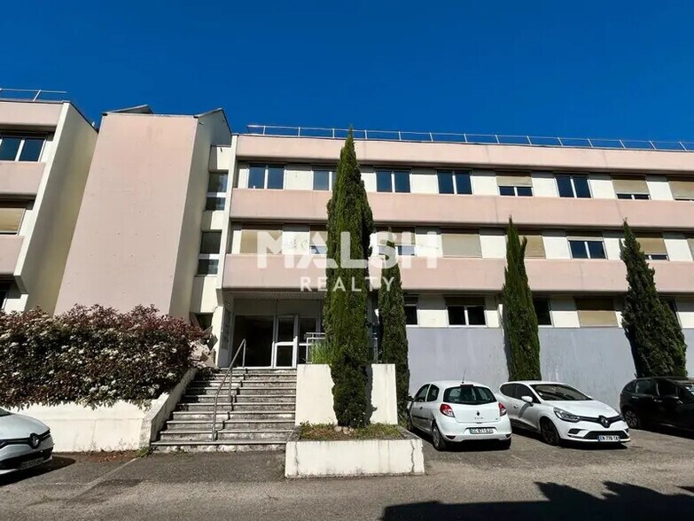 Bureau dans Écully à vendre - Photo du bâtiment - Image 2 de 18