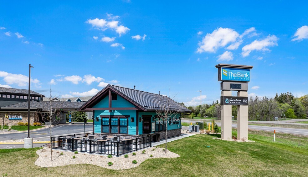 12495 5th Ave, Zimmerman, MN à vendre - Photo du bâtiment - Image 1 de 5