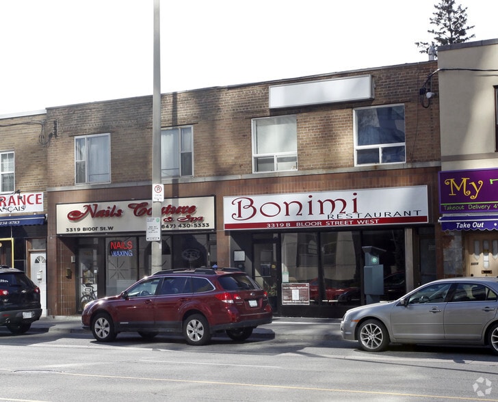 3319 Bloor St W, Toronto, ON à vendre - Photo du bâtiment - Image 2 de 2