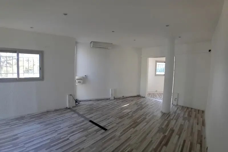 Office in Saint-Jean-de-Védas for lease - Building Photo - Image 3 of 8