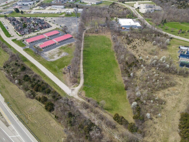 8370 Claude Thomas Rd, Franklin, OH à vendre - Photo du bâtiment - Image 2 de 30