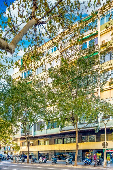 Carrer de París, 146, Barcelone, Barcelona à louer - Photo du bâtiment - Image 2 de 2