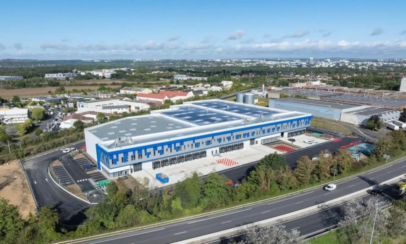 Office in Conflans-Sainte-Honorine for lease Building Photo- Image 1 of 13