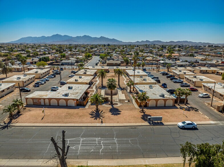 109 E Brinker Dr, Avondale, AZ à vendre - Photo du bâtiment - Image 3 de 20