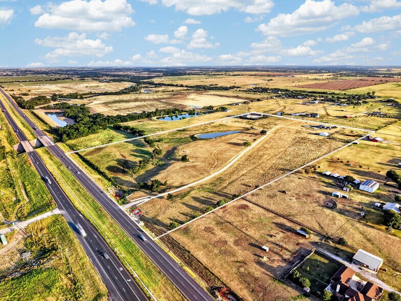 12420 US Highway 380 W, Krum, TX à vendre - Photo du bâtiment - Image 3 de 26