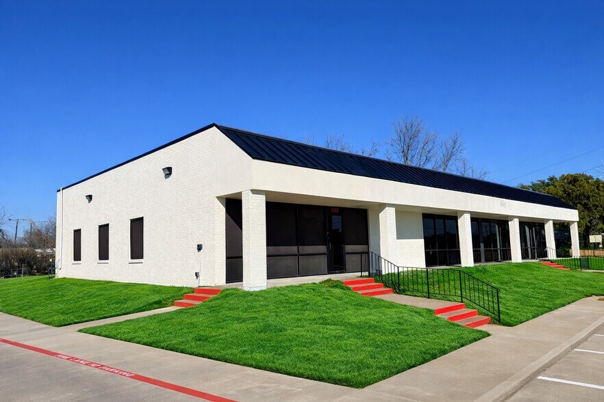 1449 Forest Ln, Garland, TX à louer - Photo du bâtiment - Image 1 de 22