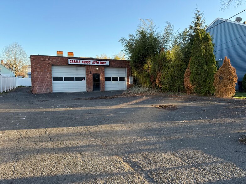 7 Van Zant Street, Norwalk, CT à vendre - Photo du bâtiment - Image 3 de 17