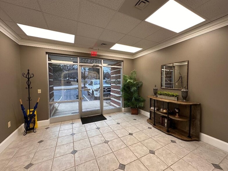 7610 Six Forks Rd, Raleigh, NC for sale - Building Photo - Image 3 of 5