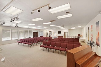 330 S Fairmont Ave, Lodi, CA for lease Interior Photo- Image 1 of 7