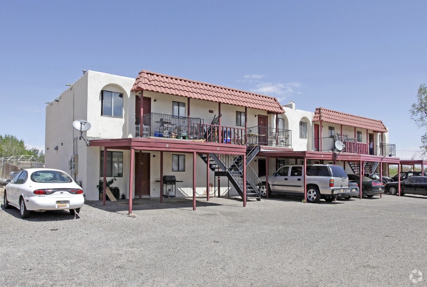 75 Darlene Rd SE, Rio Rancho, NM for sale - Primary Photo - Image 1 of 2