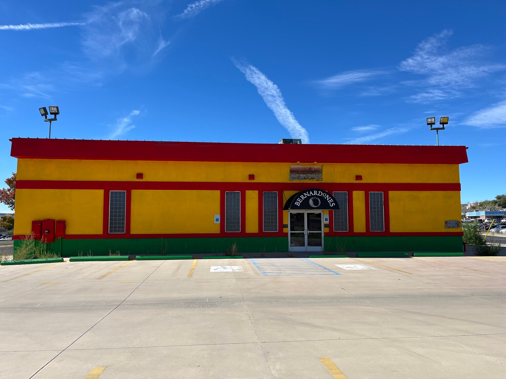 933 W Main St, Farmington, NM for lease Building Photo- Image 1 of 12