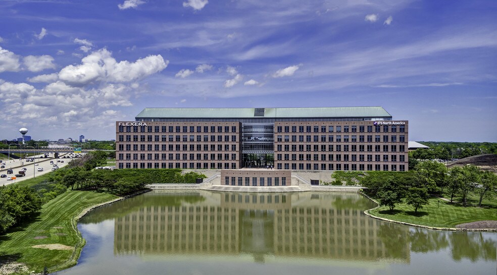 300 Park Blvd, Itasca, IL à louer - Photo du bâtiment - Image 2 de 17