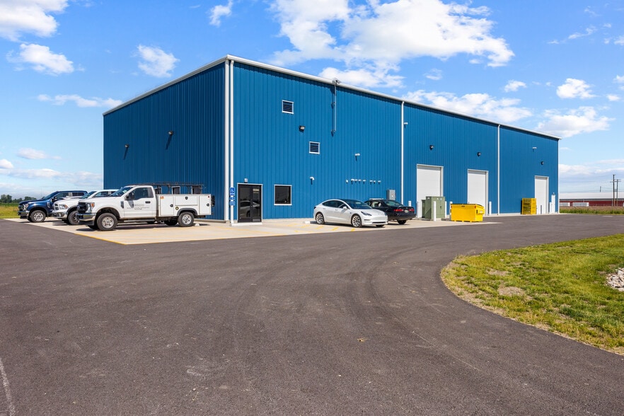 19 Fort Monroe Industrial Pkwy, Monroeville, OH à vendre - Photo du bâtiment - Image 2 de 8