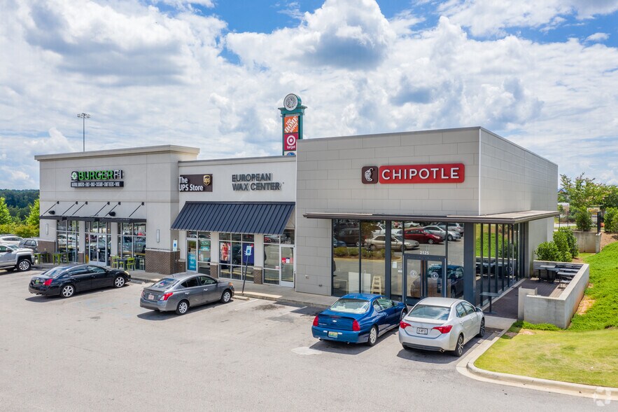 2015 Interstate Dr, Opelika, AL à louer - Photo principale - Image 1 de 1