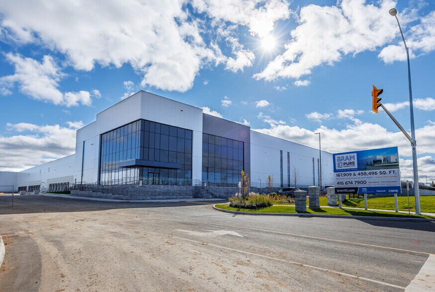 20 Whybank Dr, Brampton, ON for lease - Primary Photo - Image 1 of 4