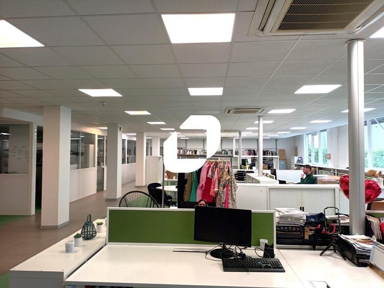 Office in Marcq-en-Baroeul for sale - Interior Photo - Image 2 of 7