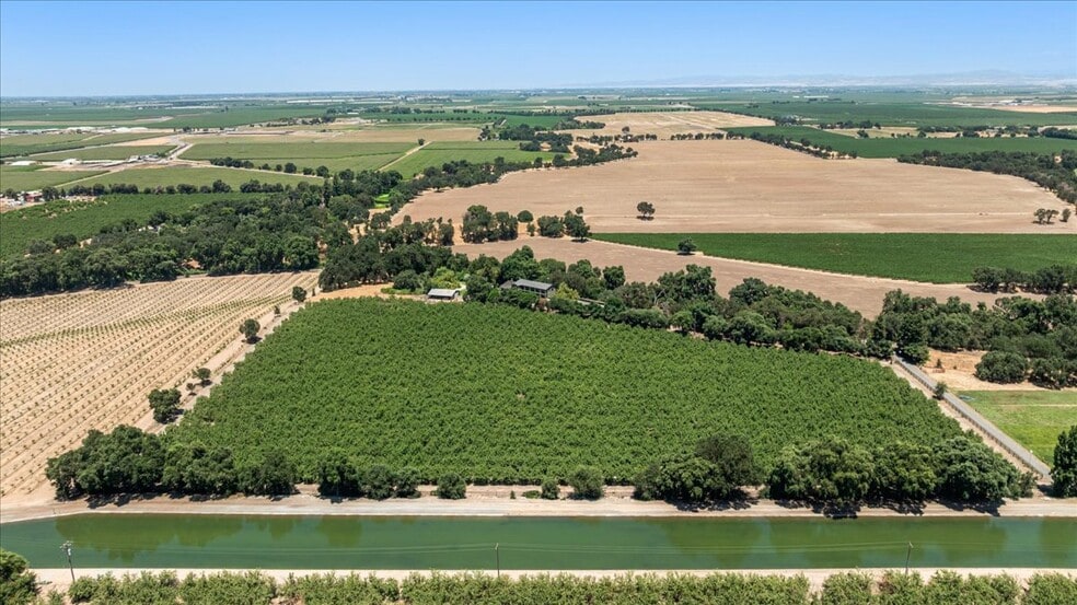 625 N Hopper Rd, Modesto, CA for sale - Aerial - Image 3 of 84