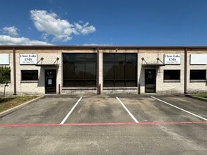 951 E FM 646, League City, TX à louer Photo intérieure- Image 2 de 17