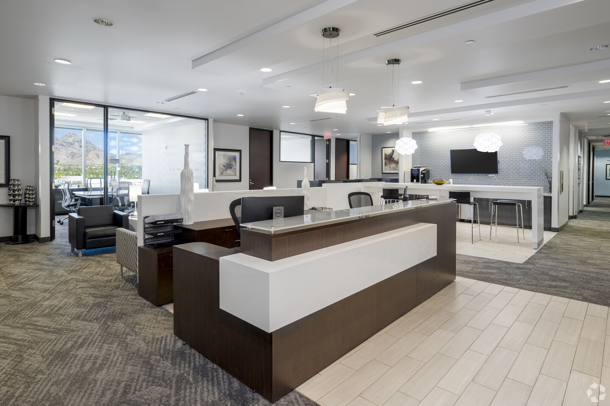 2415 E camelback Rd, Phoenix, AZ for lease Interior Photo- Image 1 of 45