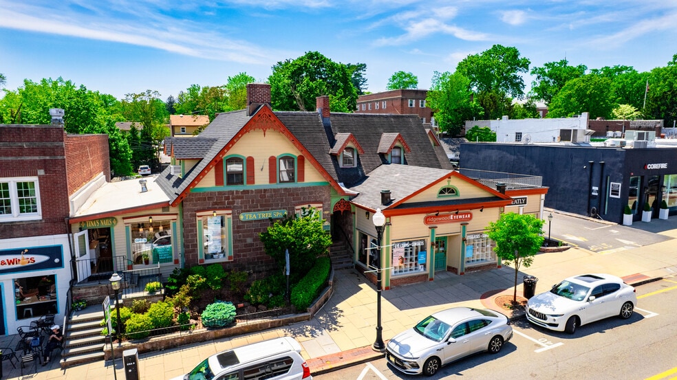 158-162 E Ridgewood Ave, Ridgewood, NJ for sale - Building Photo - Image 2 of 15