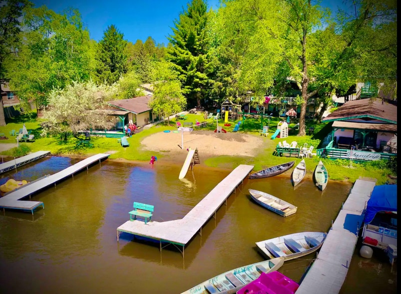 1080 E Hiawatha Dr, Wisconsin Dells, WI for sale - Aerial - Image 2 of 24