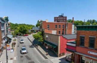 Plus de détails pour 74 Main St, Saranac Lake, NY - Commerce de détail à vendre