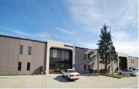 3744 N Industry Ave, Lakewood, CA à louer Photo du bâtiment- Image 1 de 3