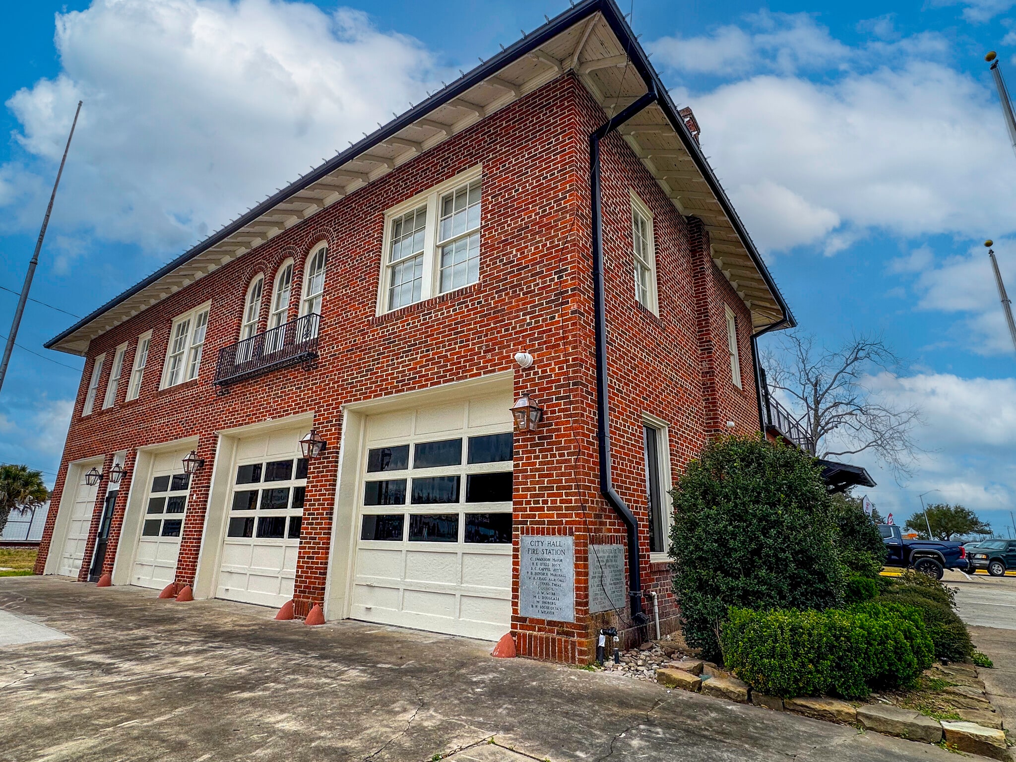 1 N Mechanic St, El Campo, TX for lease Primary Photo- Image 1 of 26