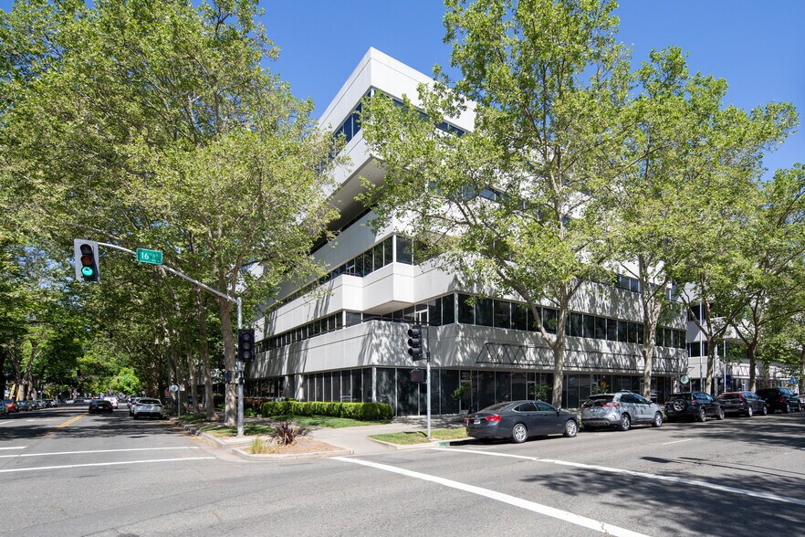 1515 S St, Sacramento, CA à louer - Photo du bâtiment - Image 3 de 11
