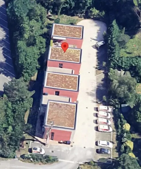 Office in Sainte-Foy-lès-Lyon for lease - Aerial - Image 2 of 4