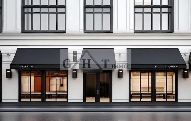 Retail in Ivry-sur-Seine for lease Building Photo- Image 1 of 2