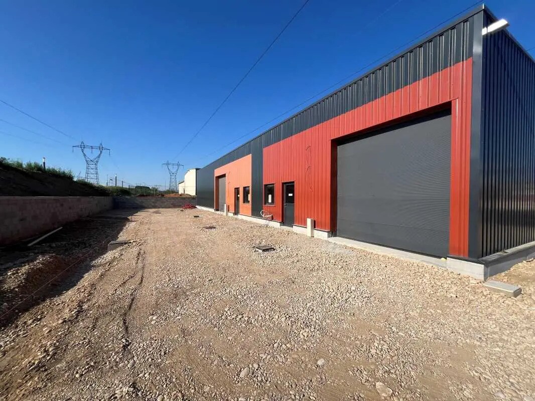 Flex in Jonage for lease Building Photo- Image 1 of 15