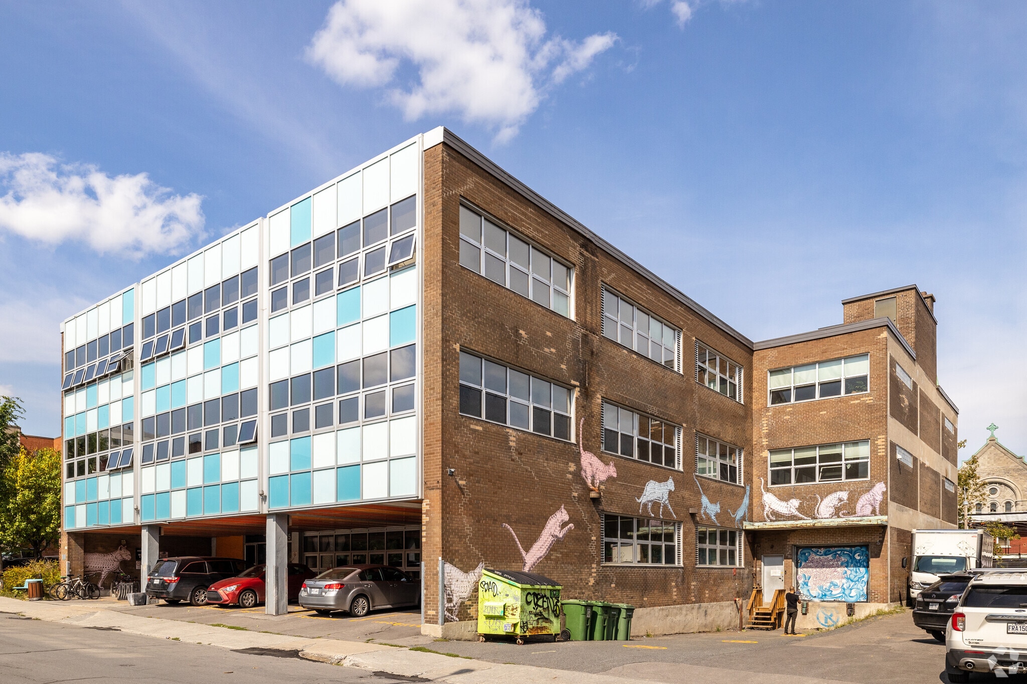 2205 Rue Parthenais, Montréal, QC for lease Primary Photo- Image 1 of 5