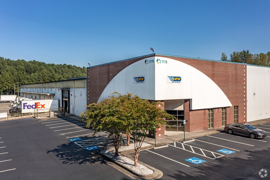 1775 Hillcrest Rd, Norcross, GA for lease - Building Photo - Image 2 of 13