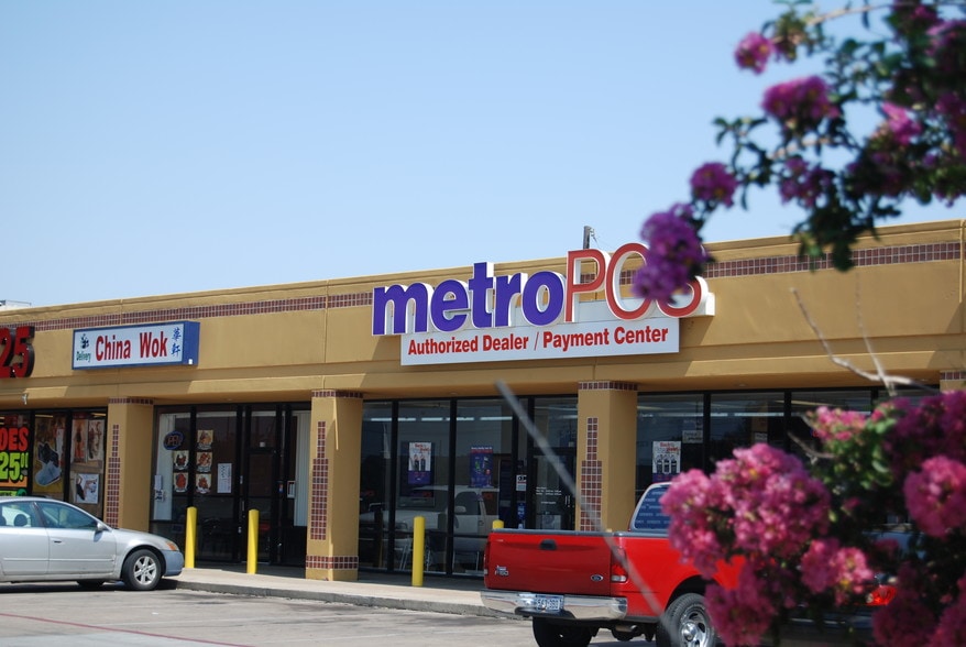 10121 Lake June Rd, Dallas, TX for lease - Building Photo - Image 3 of 5