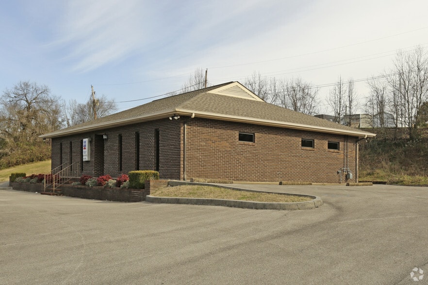 1637 N Eastman Rd, Kingsport, TN for lease - Building Photo - Image 2 of 45