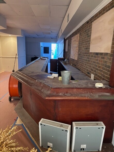 111 Main St, Port Washington, NY for lease - Building Photo - Image 3 of 4