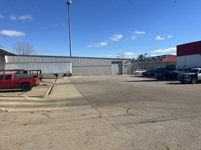 4001 Pearl Rd, Medina, OH for lease - Building Photo - Image 2 of 4