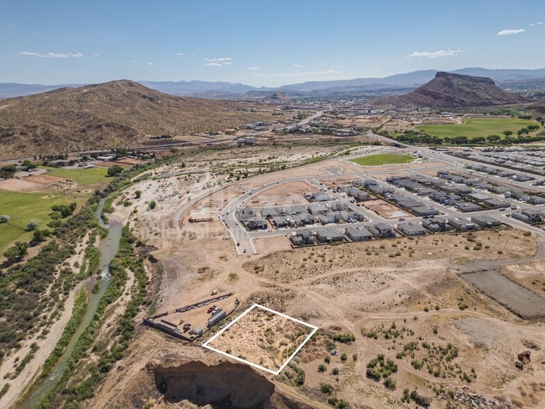 Approx 3000 E Smith Creek Dr, Washington, UT à vendre - Photo principale - Image 1 de 3