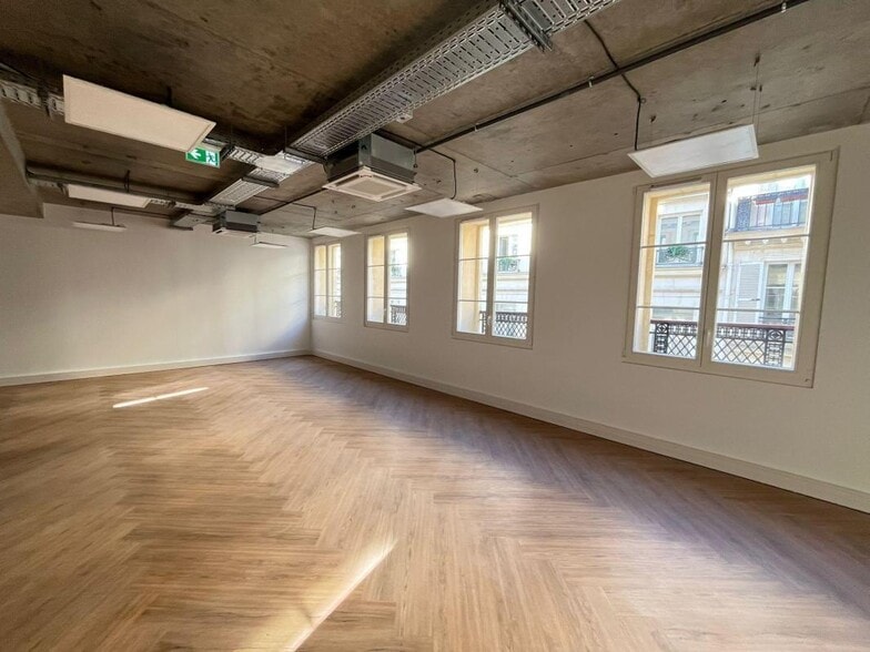 18 Rue D'Hauteville, Paris à louer - Photo intérieure - Image 3 de 18