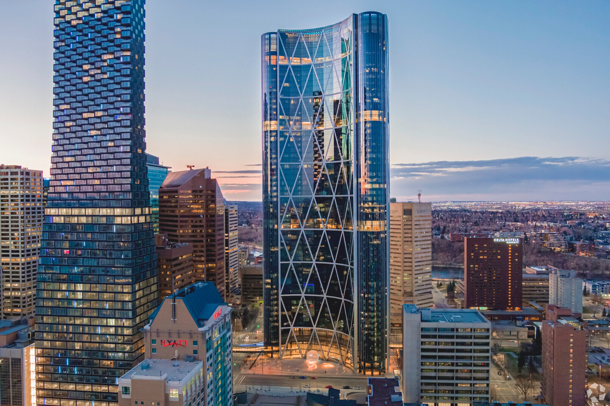 500 Centre St SE, Calgary, AB à louer Photo du bâtiment- Image 1 de 9