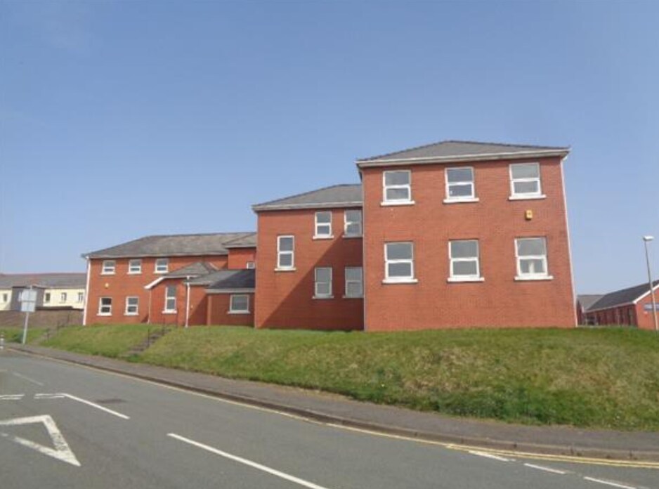 Devonshire Rd, Pembroke Dock à louer Photo du bâtiment- Image 1 de 2