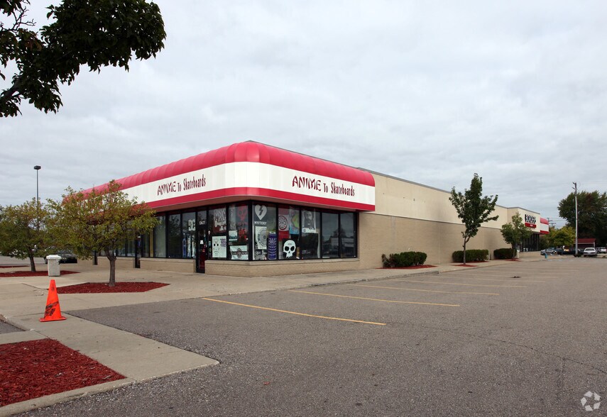 13667 Eureka Rd, Southgate, MI for lease - Building Photo - Image 2 of 9