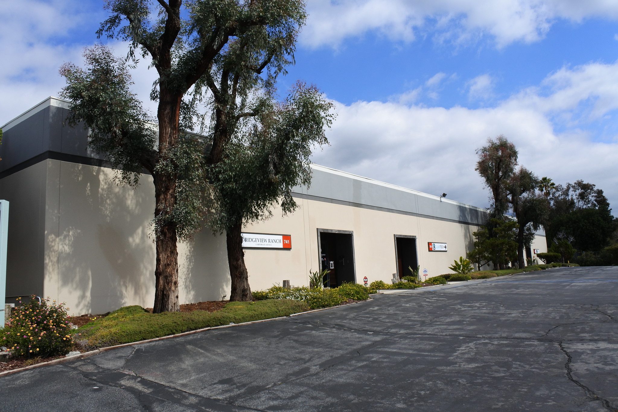 715 W Woodbury Rd, Altadena, CA for sale Building Photo- Image 1 of 1