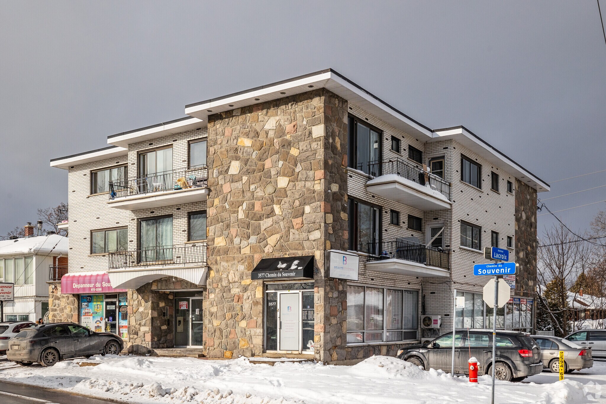 3573-3577 Ch Du Souvenir, Laval, QC for sale Primary Photo- Image 1 of 1