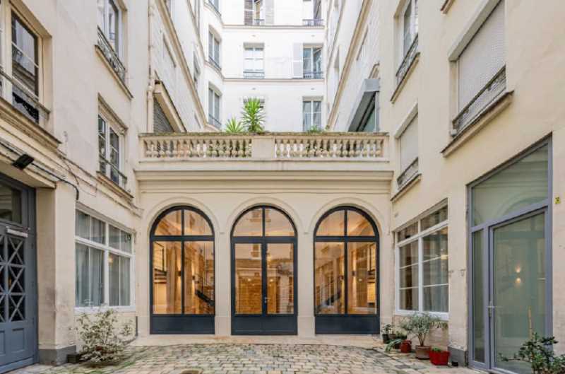 10 Rue Notre-Dame De Nazareth, Paris for sale Lobby- Image 1 of 11